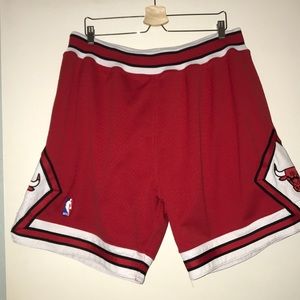 ‘97-‘98 Chicago Bulls Mitchell & Ness Shorts
